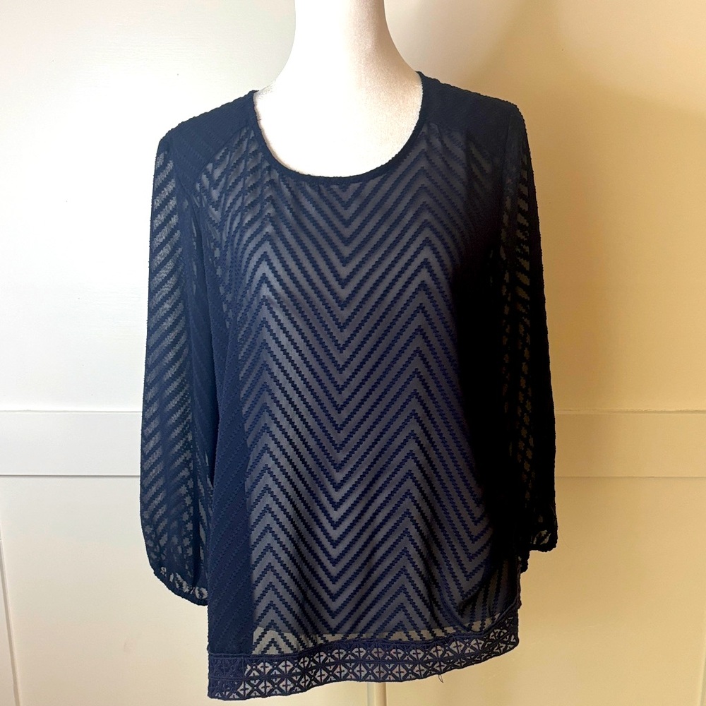 Eclair Elegant Navy Sheer Women's Top in size small. Excellent condition